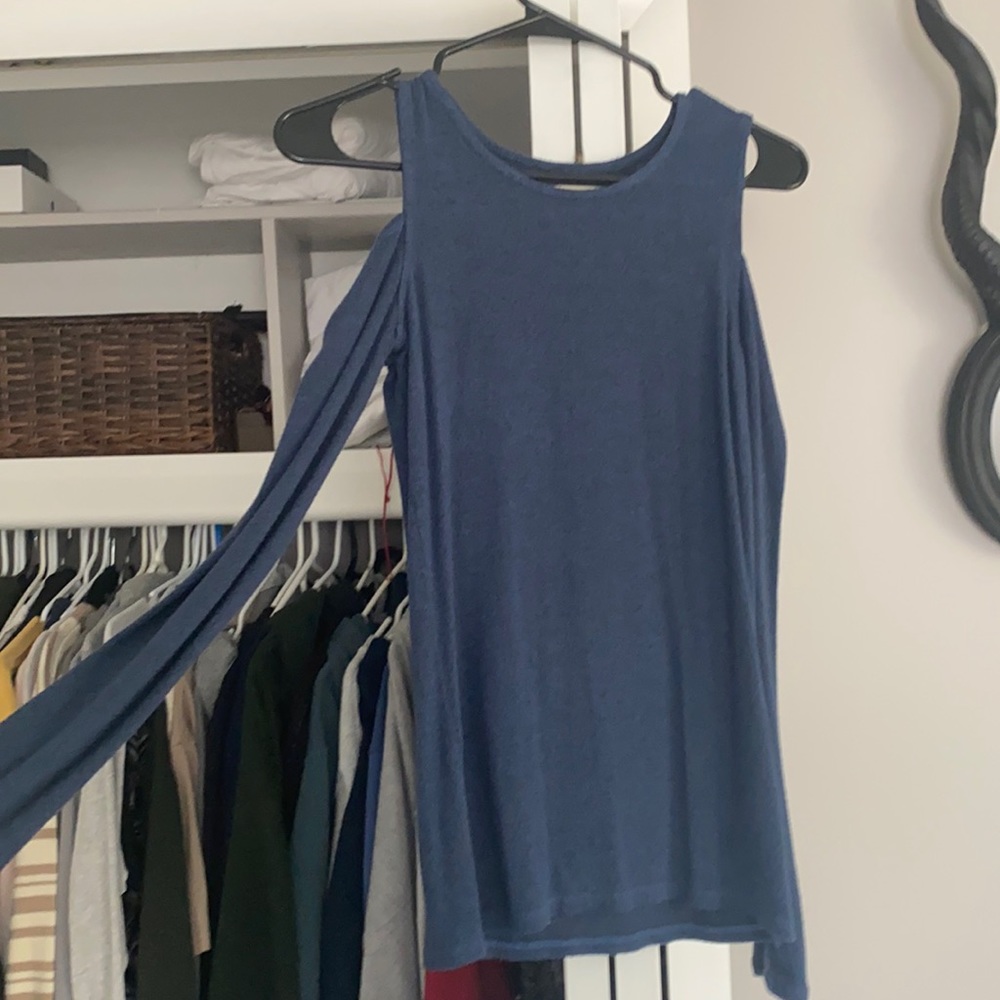 Hollister shoulder cut out long sleeve